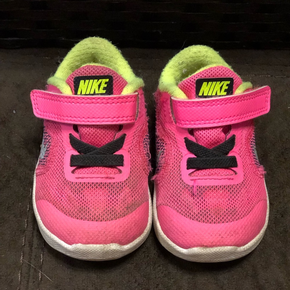 Kids, Girls 4c Nike Shoes